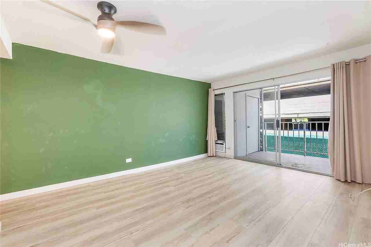 2222 Aloha Dr #127 - Photo 4 of 11