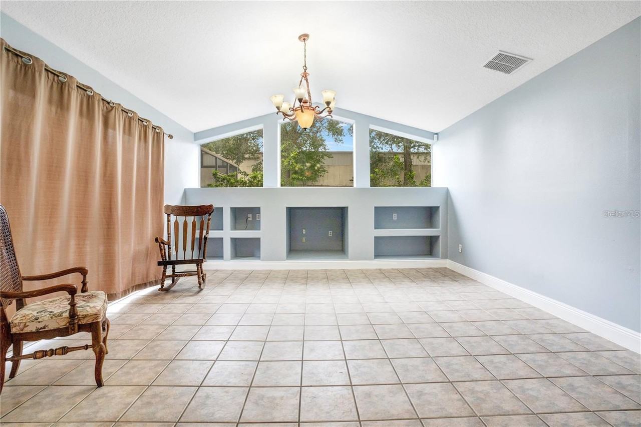 14203 Vista Del Lago Boulevard - Photo 3 of 18