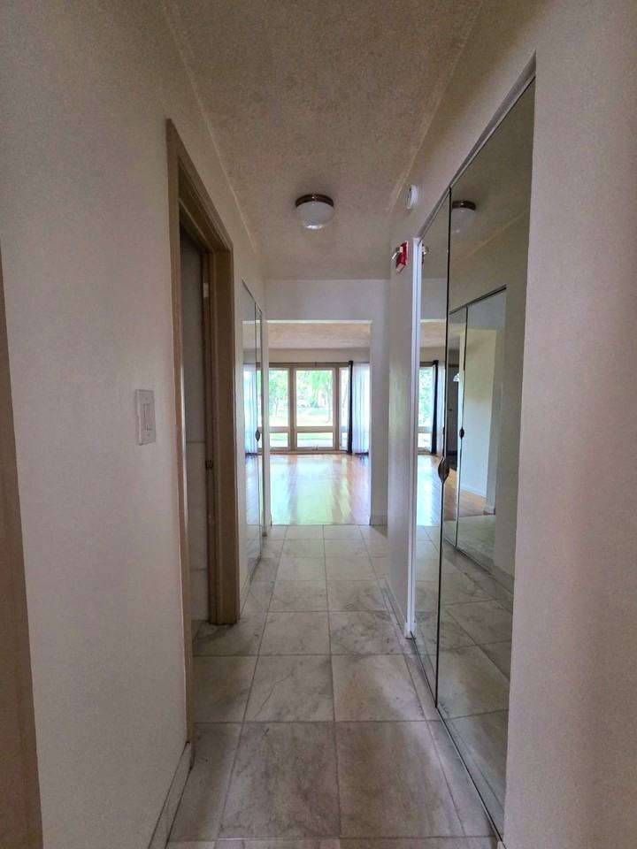 2205 Arbor Circle - Photo 5 of 8
