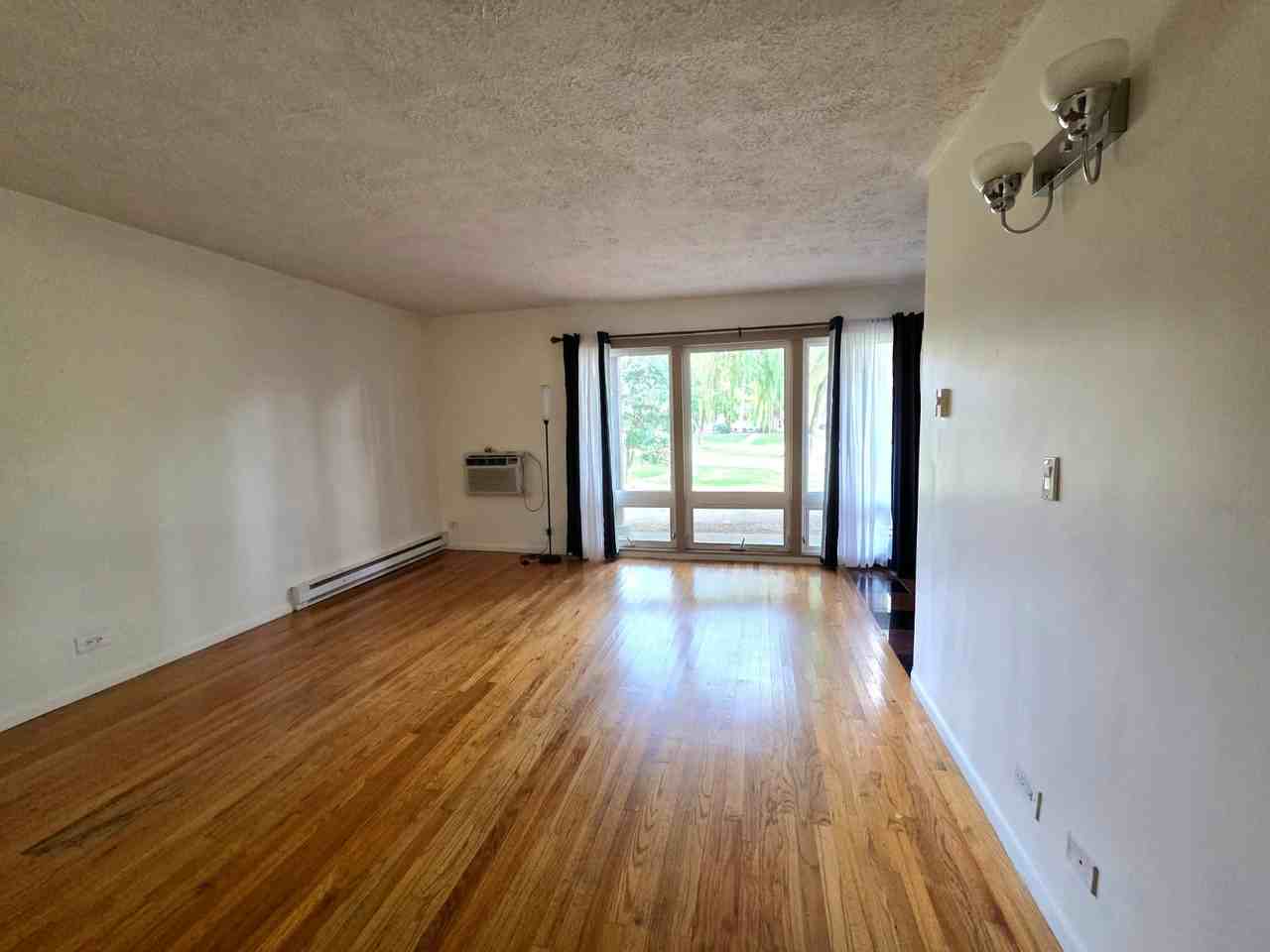 2205 Arbor Circle - Photo 6 of 8