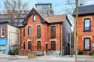 featured image of 499 Queen St E