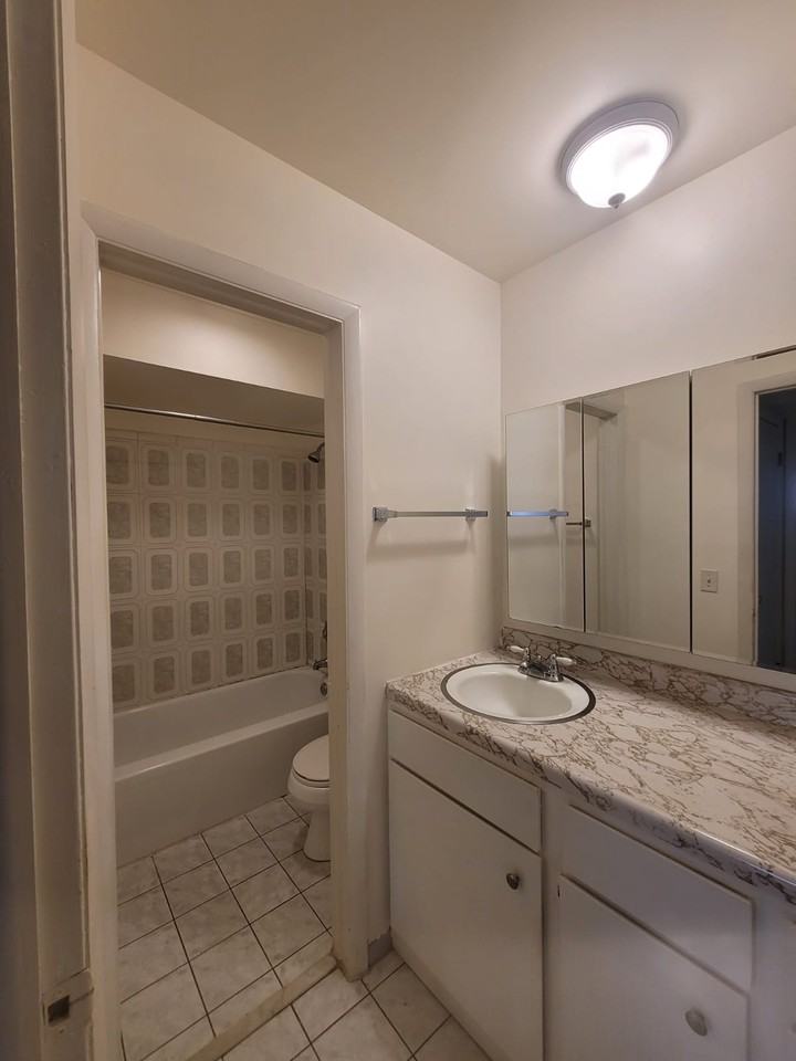 5101 North East River Road - Photo 4 of 6