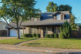 2711 W Bishop Dr - Photo 1 of 1