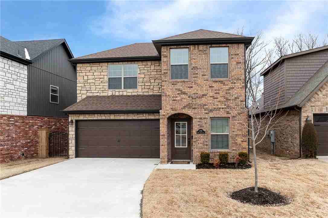1706 Sw Riverstone Rd - Photo 2 of 26