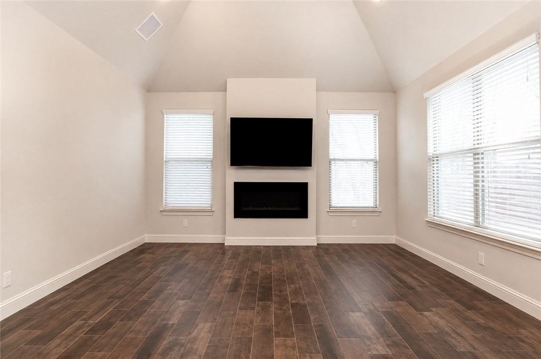 1706 Sw Riverstone Rd - Photo 3 of 26