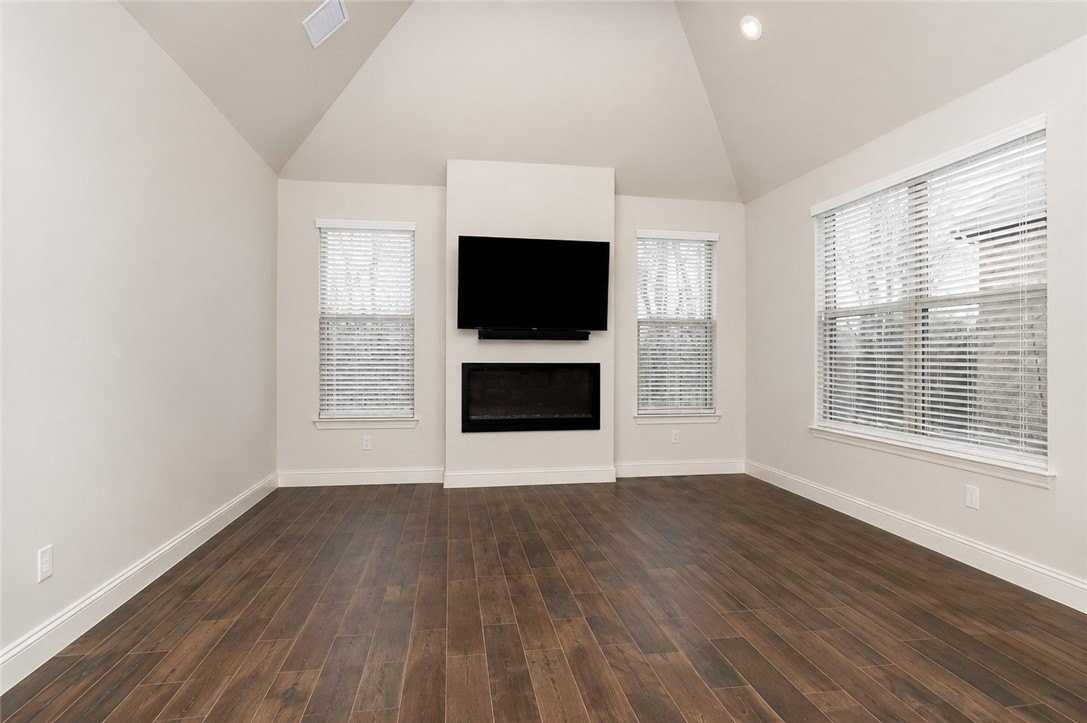 1706 Sw Riverstone Rd - Photo 4 of 26