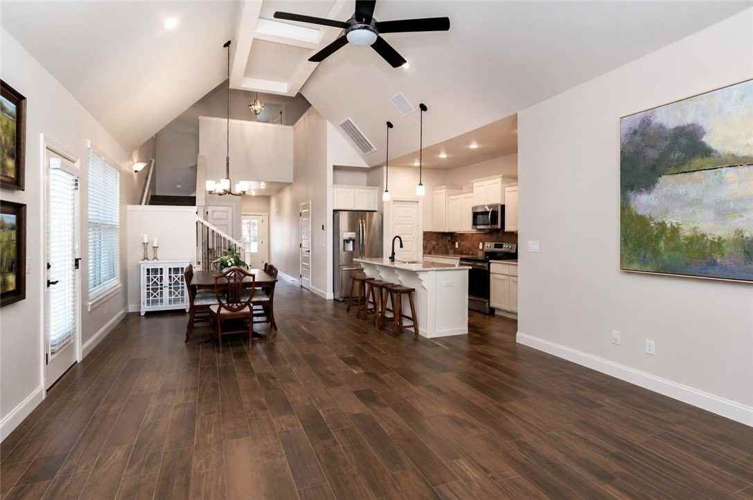 1706 Sw Riverstone Rd - Photo 5 of 26