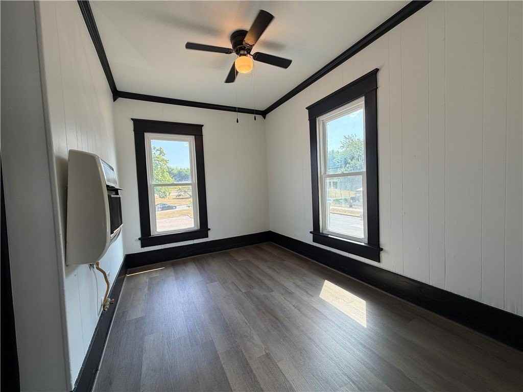 401 E Twin Springs St #5 - Photo 2 of 10