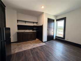 401 E Twin Springs St #6 - Photo 1 of 1