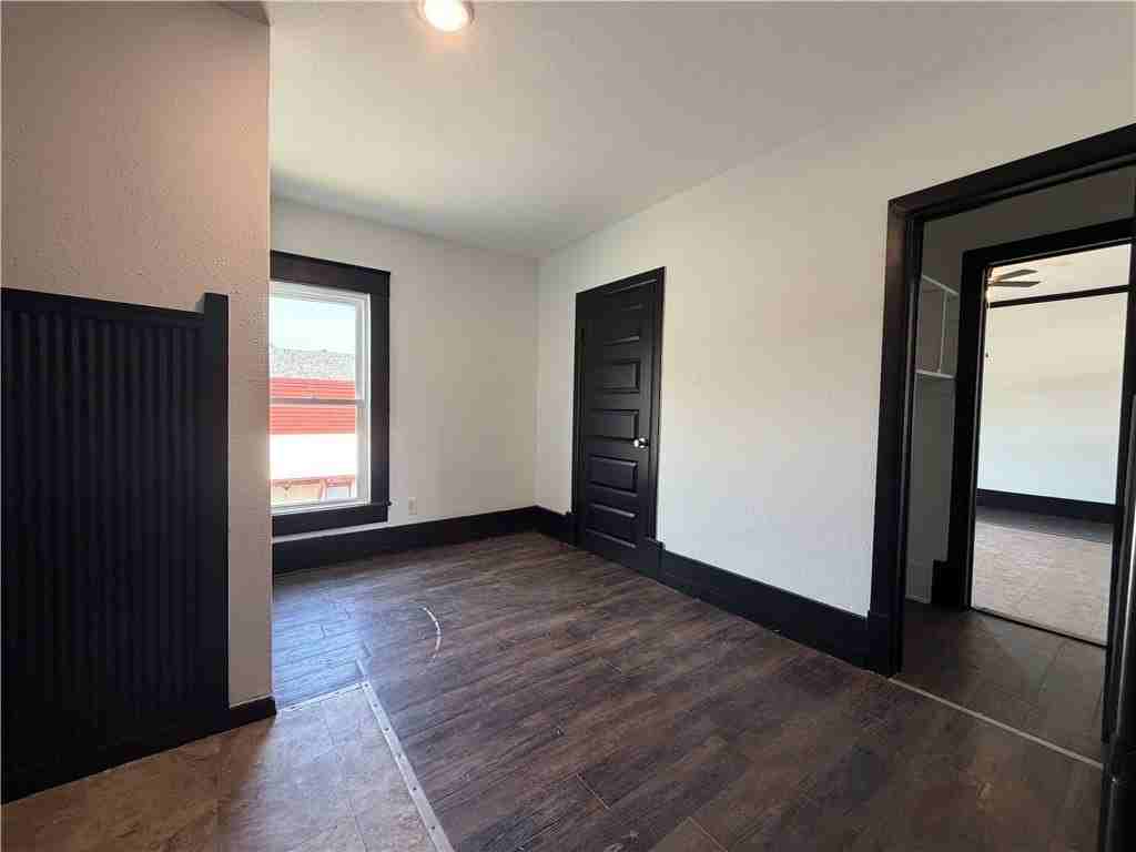401 E Twin Springs St #6 - Photo 2 of 13
