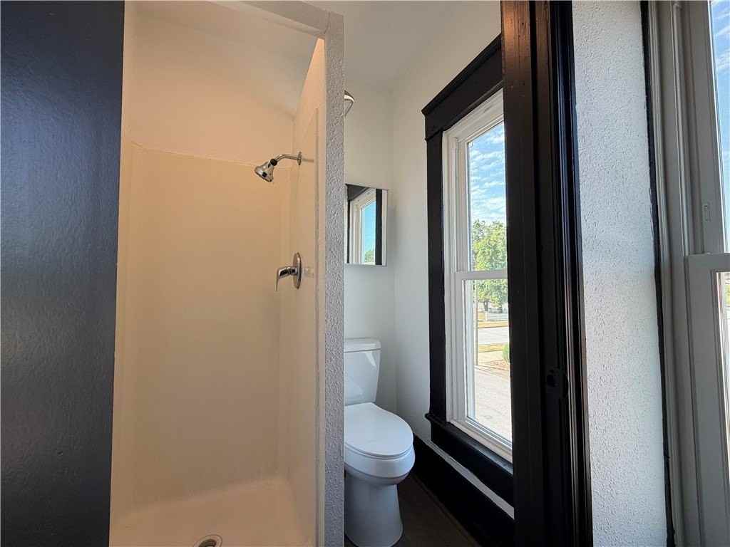 401 E Twin Springs St #6 - Photo 4 of 13