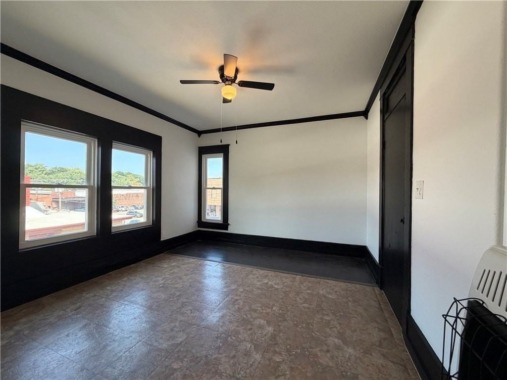 401 E Twin Springs St #6 - Photo 7 of 13