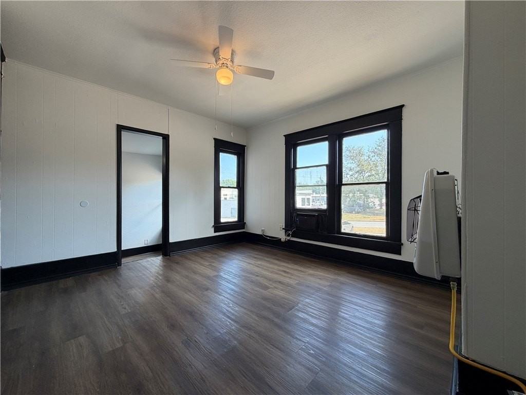 401 E Twin Springs St #7 - Photo 2 of 13