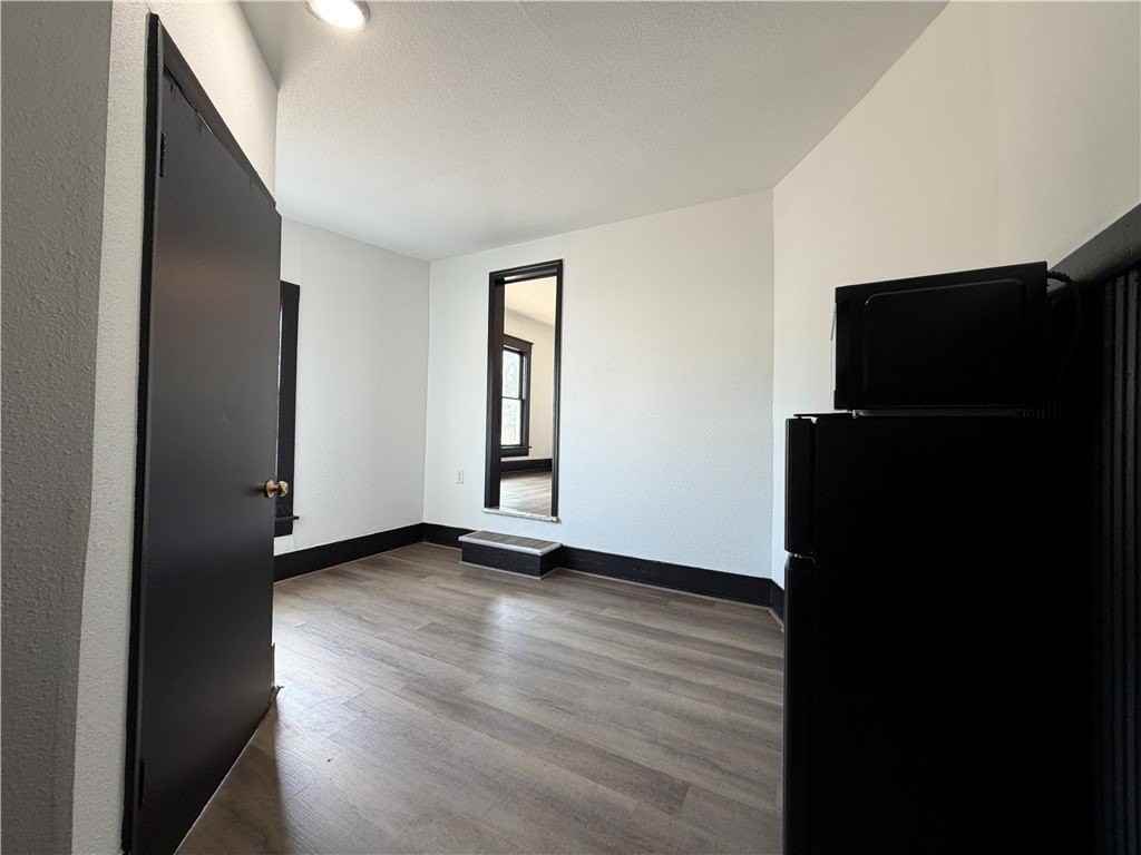 401 E Twin Springs St #7 - Photo 5 of 13