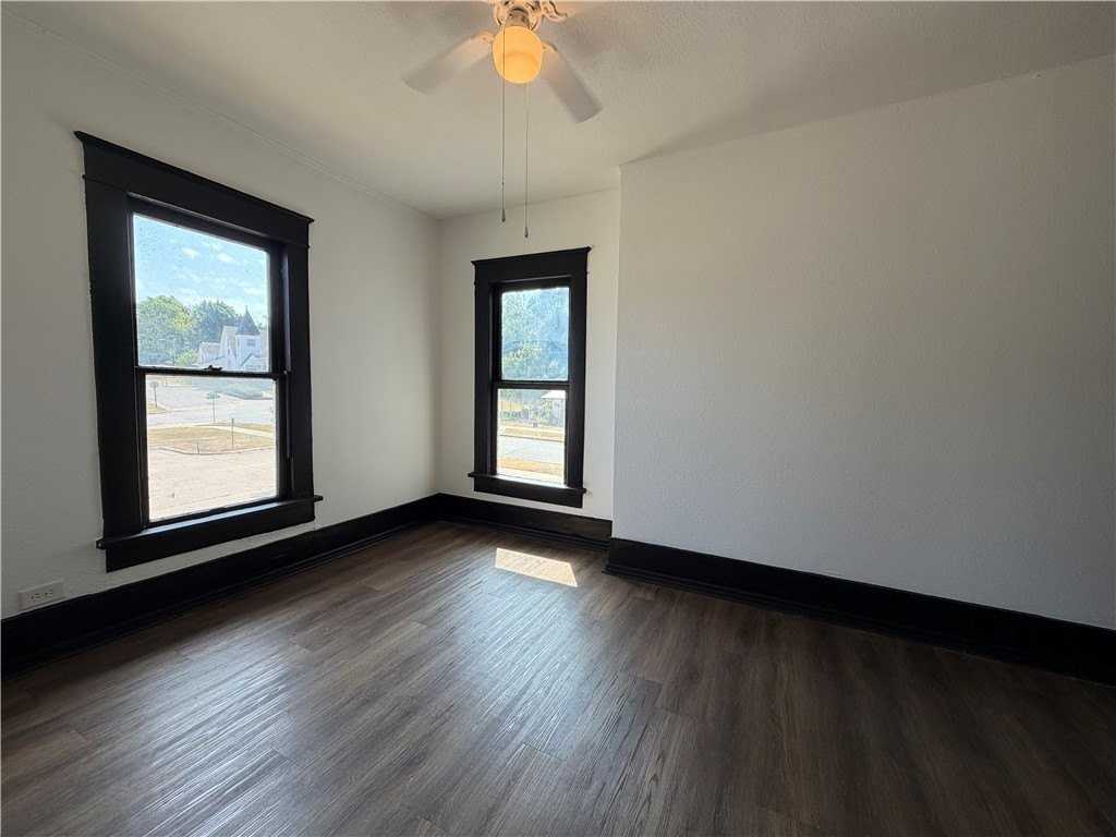 401 E Twin Springs St #7 - Photo 7 of 13