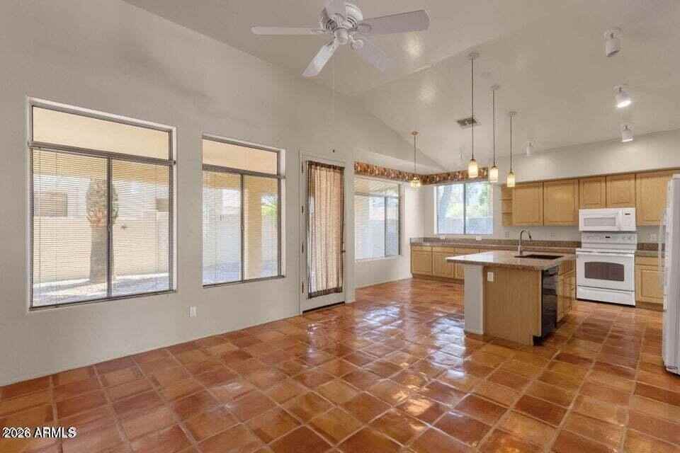 3001 E Redfield Rd - Photo 6 of 24