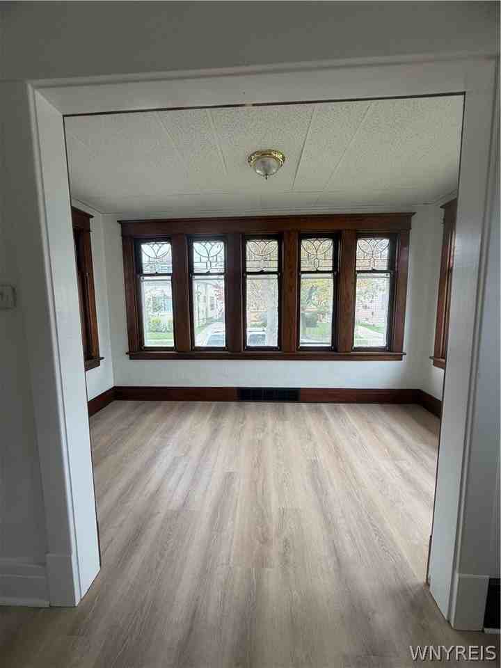 73 Hedwig Ave - Photo 4 of 23
