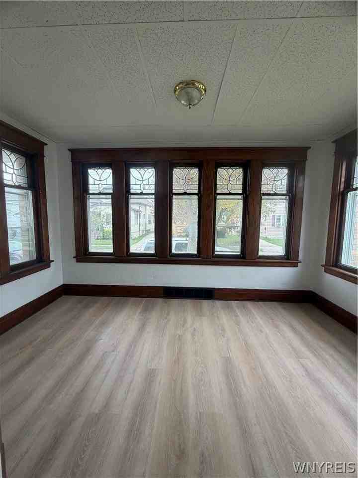 73 Hedwig Ave - Photo 5 of 23