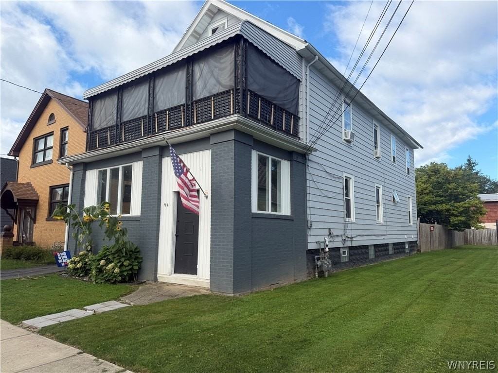94 Reo Ave - Photo 2 of 19