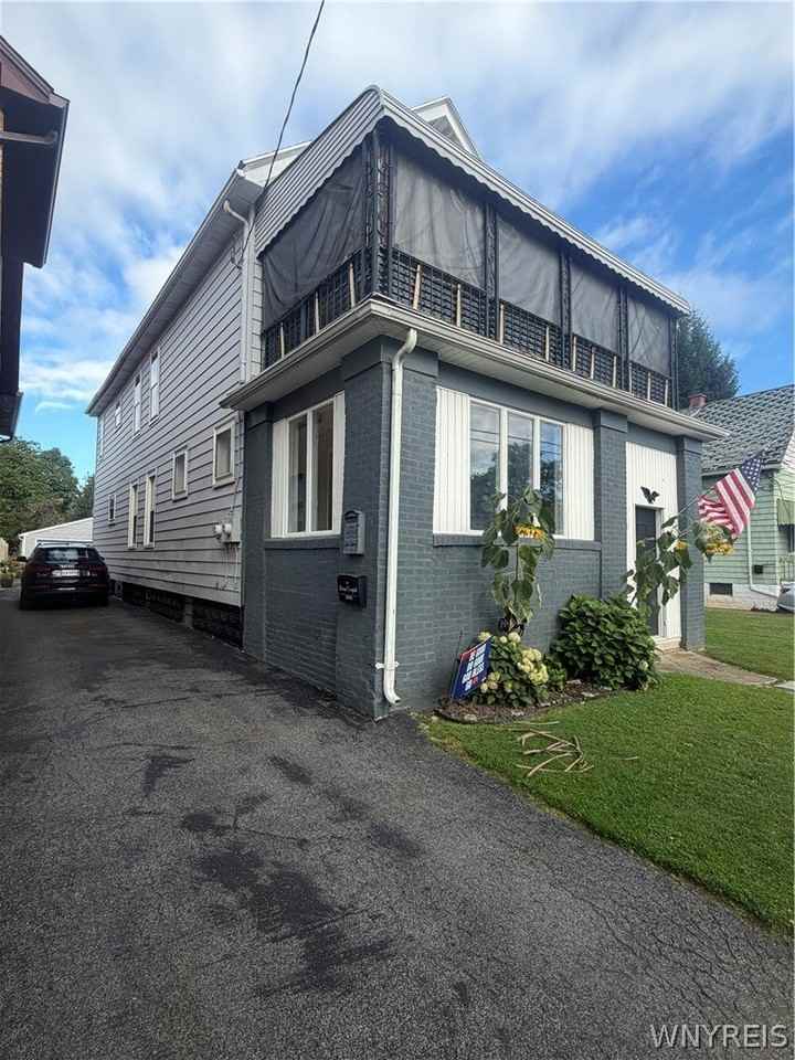 94 Reo Ave - Photo 3 of 19