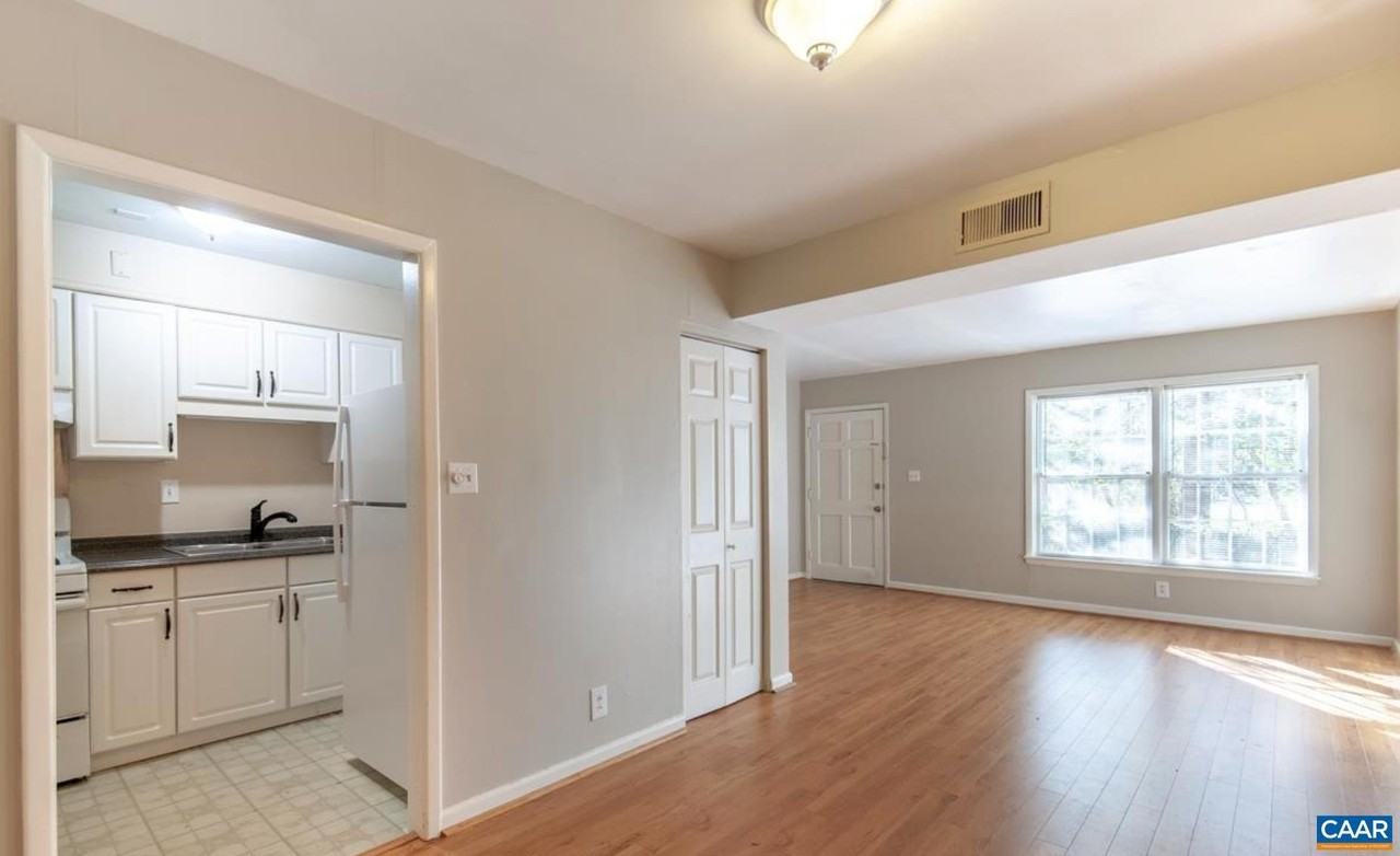 2527 Hydraulic Rd #51 - Photo 3 of 10