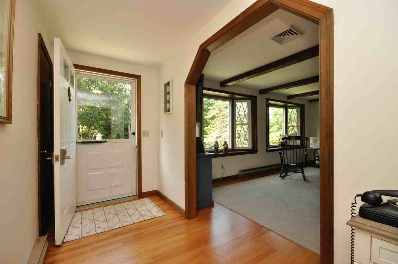 34 Dale Dr - Photo 4 of 19