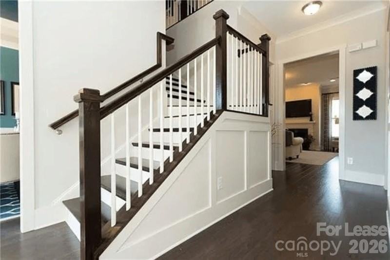 4018 Orchid Way - Photo 4 of 36