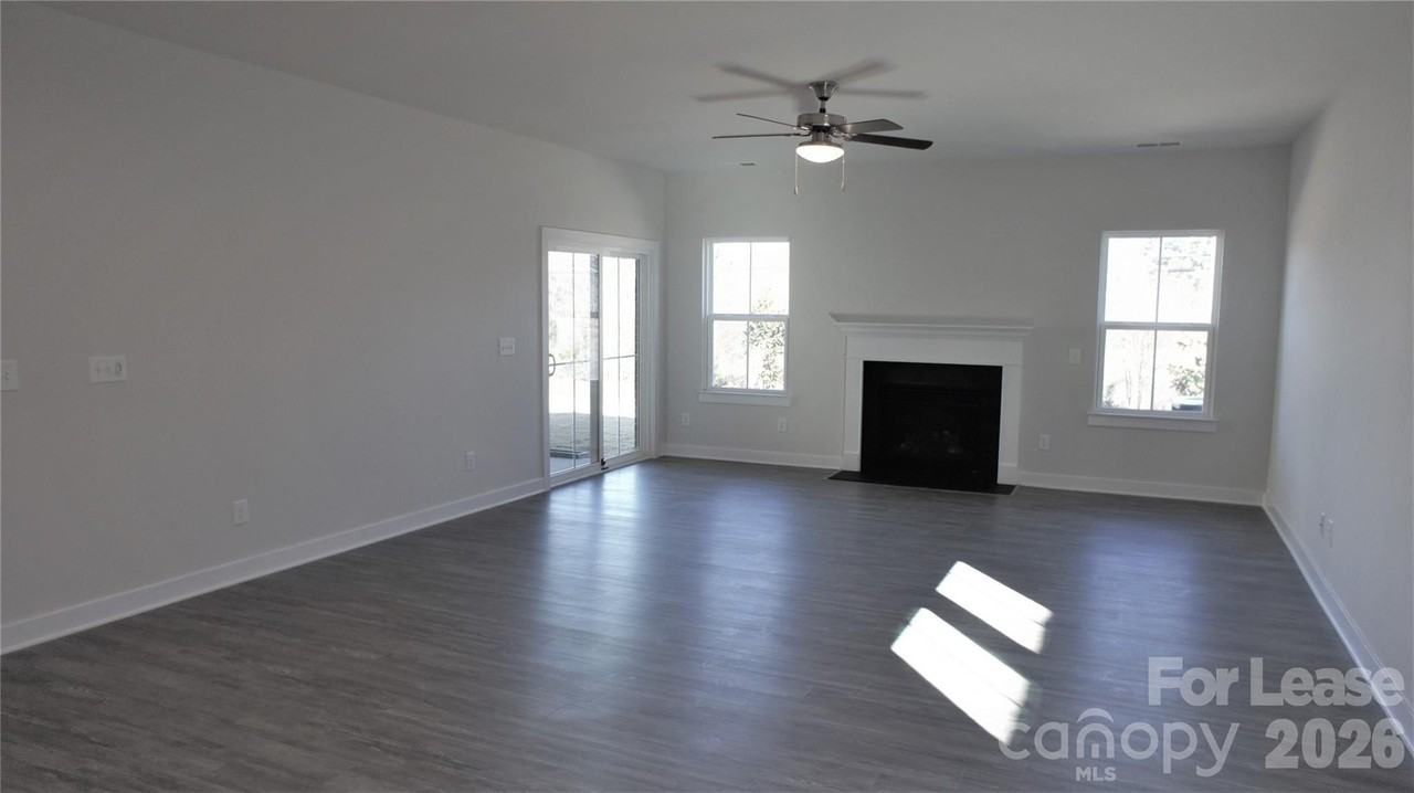 8340 Bretton Woods Dr - Photo 6 of 28