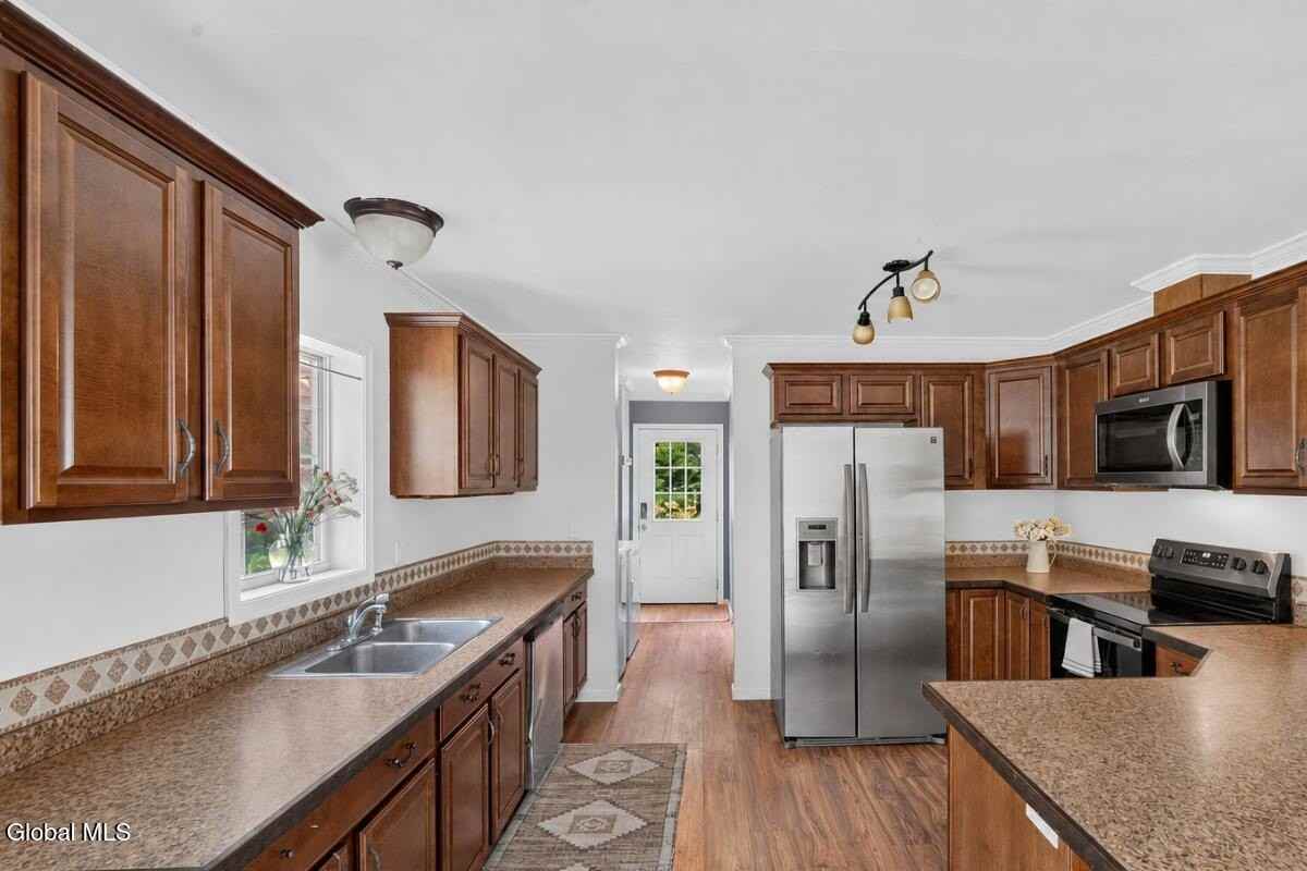 209 N Greenfield Rd - Photo 6 of 26