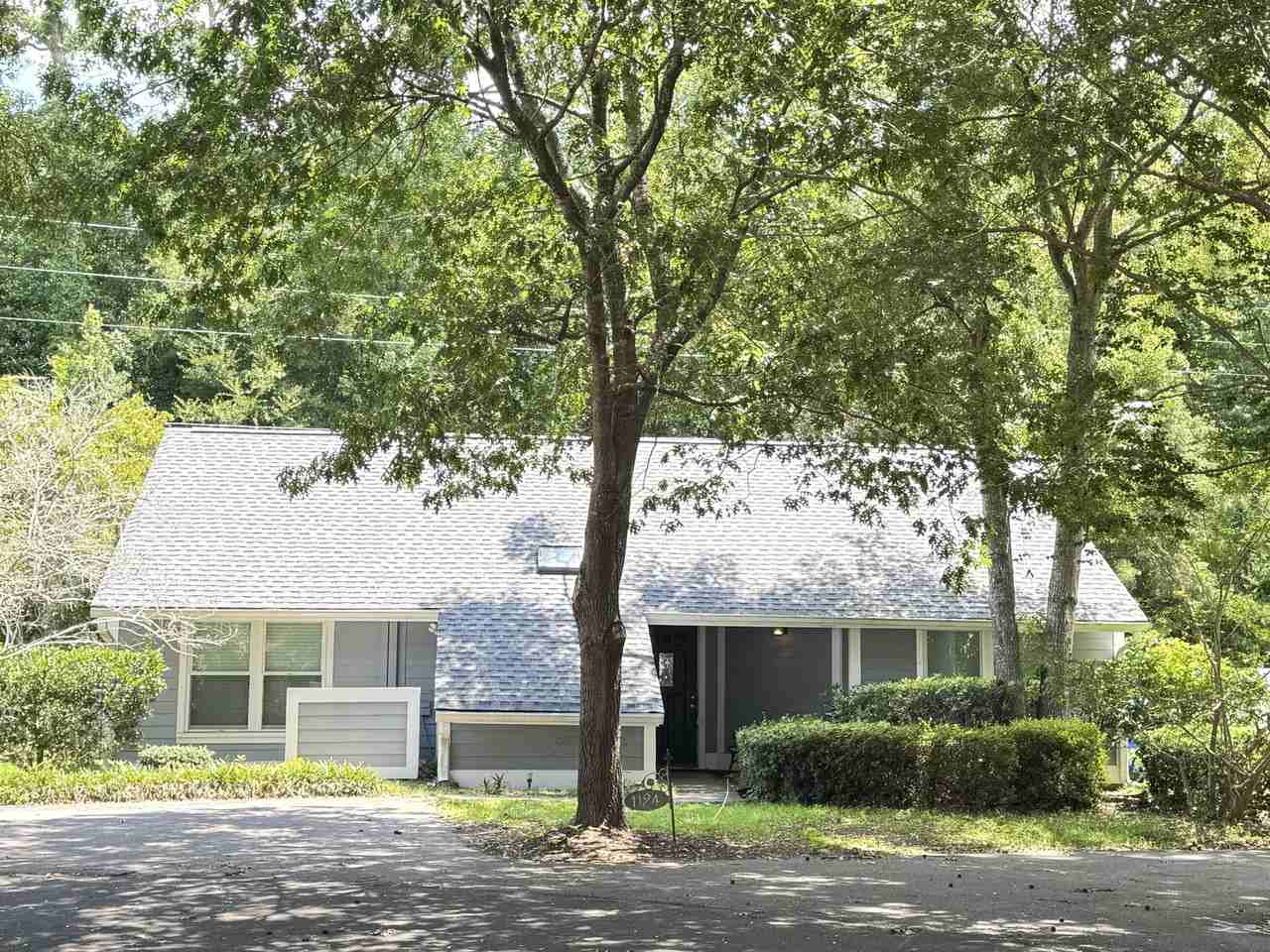 1124 Honeysuckle Ct - Photo 6 of 27