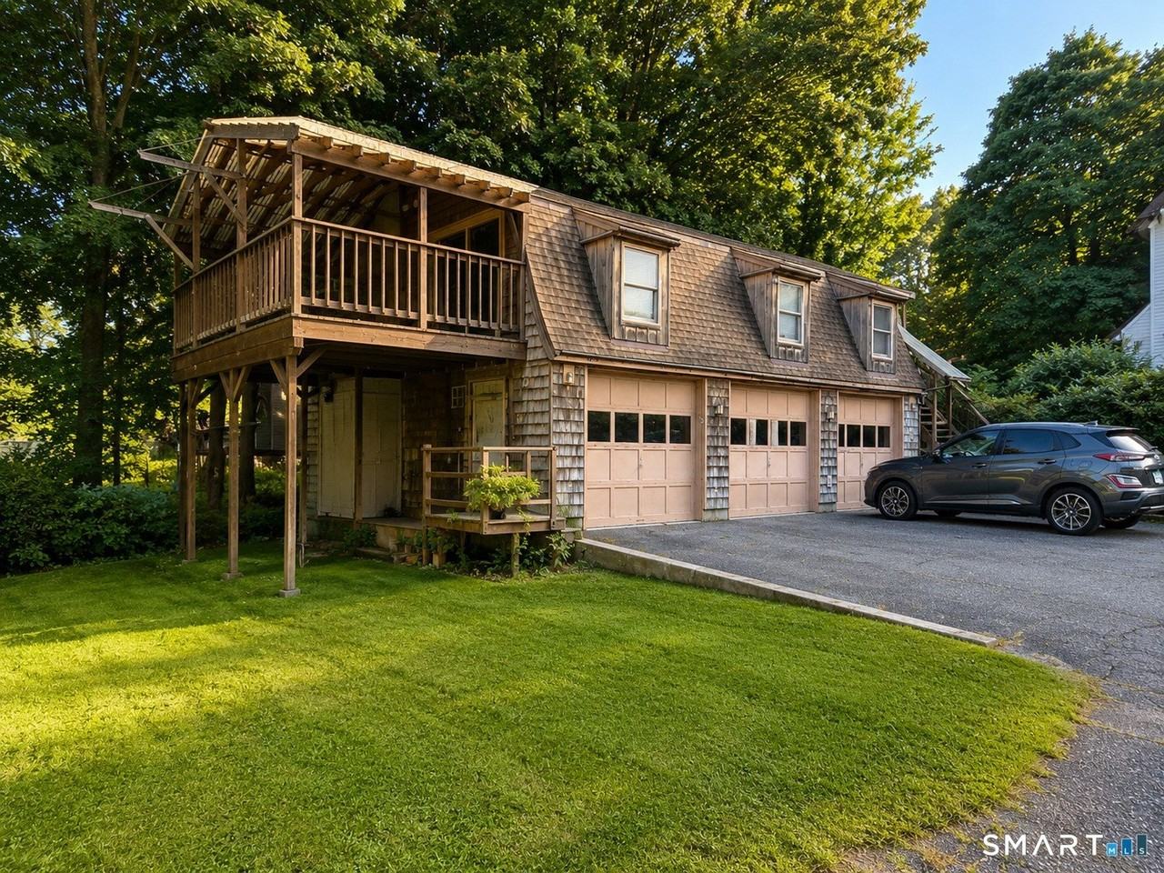 66 Riverside Ave - Photo 2 of 5