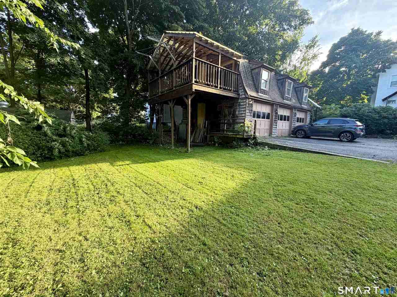 66 Riverside Ave - Photo 3 of 5