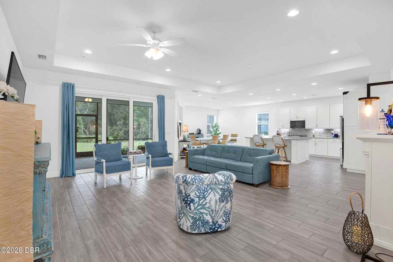 668 Hang Loose Way - Photo 4 of 47