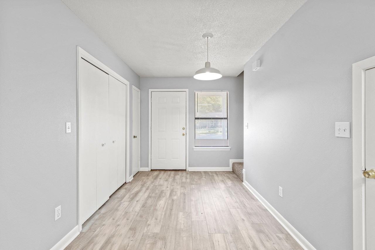 205 Marquette St #3 - Photo 4 of 28