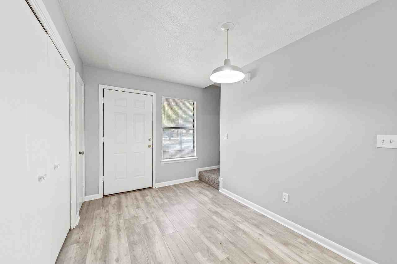 205 Marquette St #3 - Photo 5 of 28