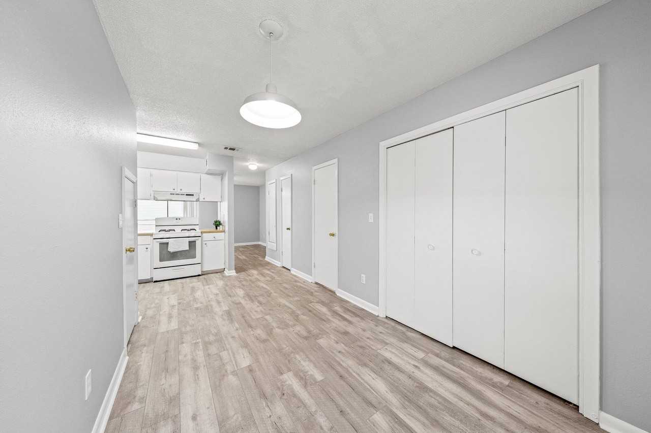 205 Marquette St #3 - Photo 7 of 28