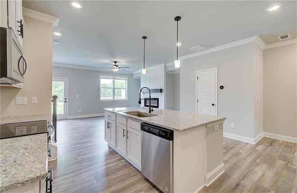 4637 Cypress Landing Way - Photo 3 of 15