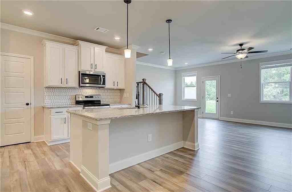 4637 Cypress Landing Way - Photo 4 of 15
