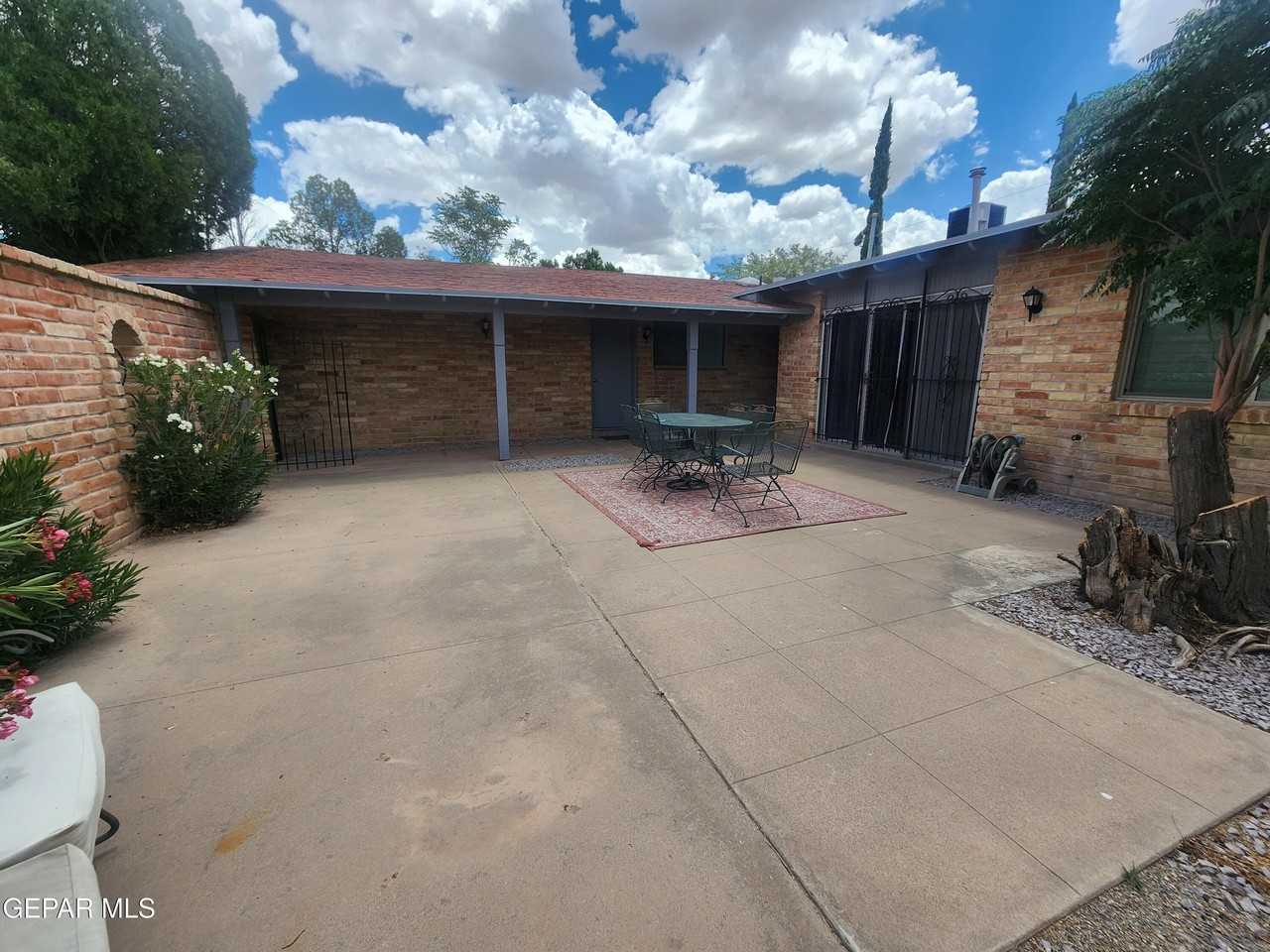 9008 Turrentine Dr - Photo 2 of 50