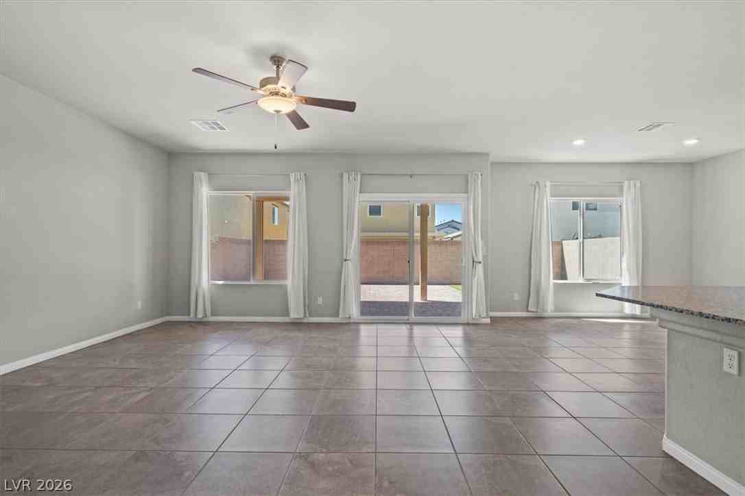 4035 Beech Fern Ave - Photo 4 of 31