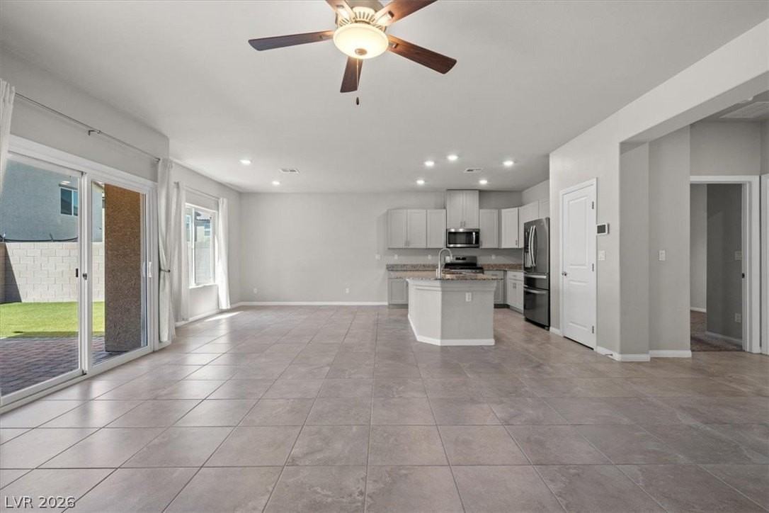 4035 Beech Fern Ave - Photo 6 of 31