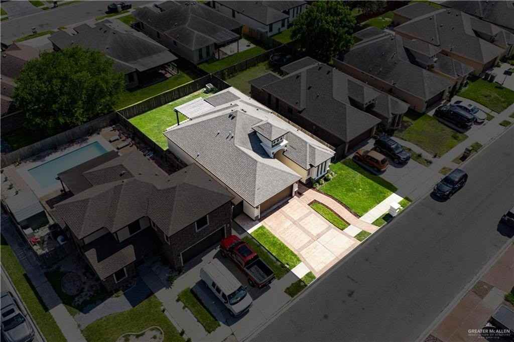 308 Benites St - Photo 3 of 23