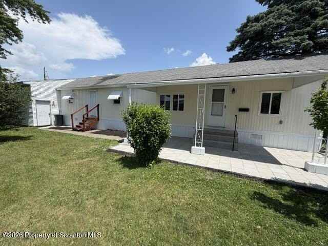 133 Thirwell Ave - Photo 4 of 16