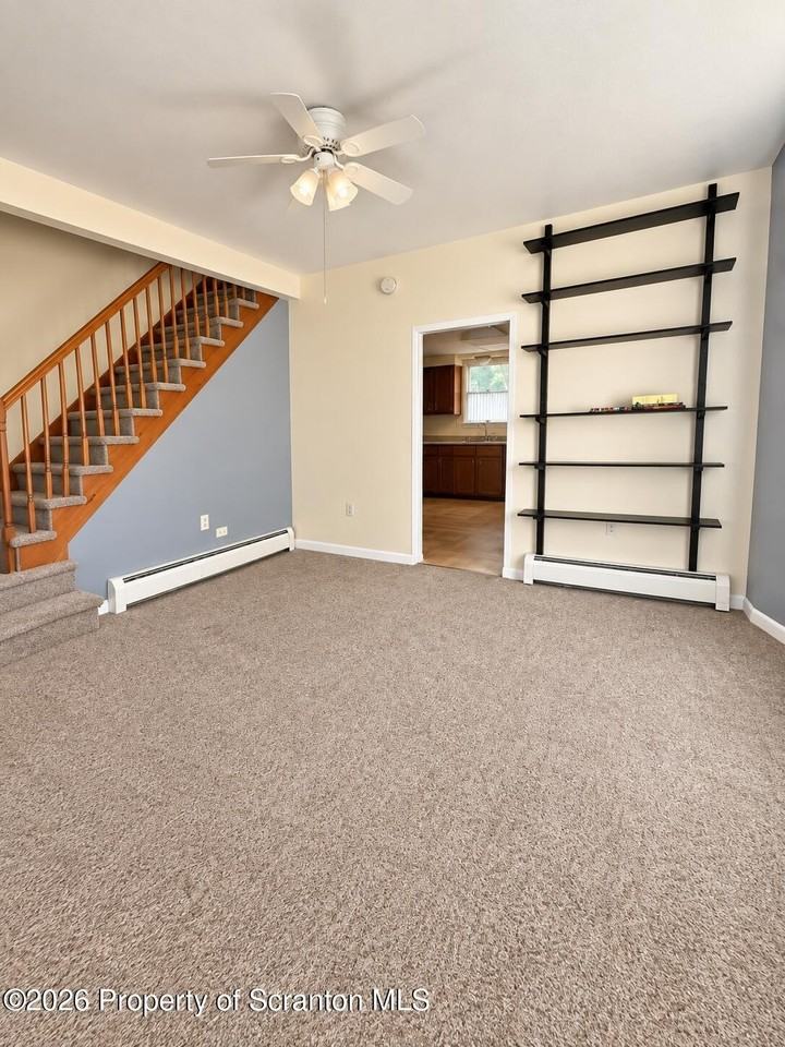 1533 Ross Ave - Photo 5 of 13