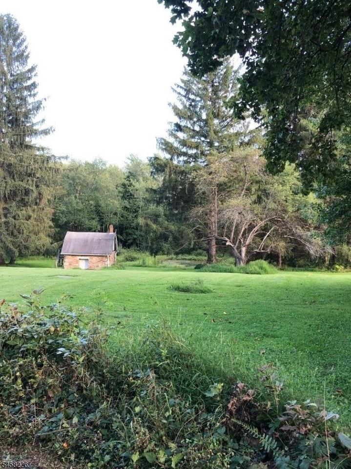 11 Mount Bethel Rd - Photo 2 of 5