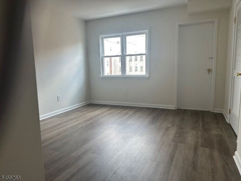46 Ferry St - Photo 2 of 10