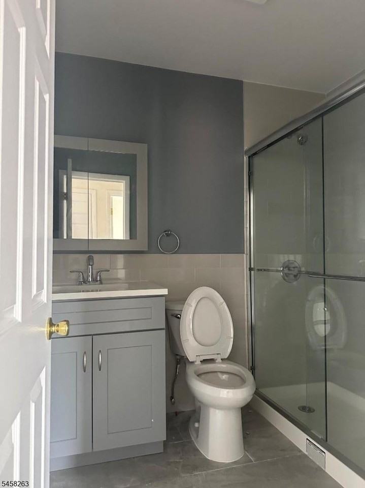 46 Ferry St - Photo 4 of 10