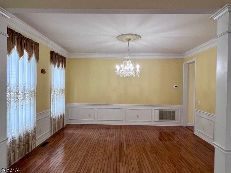 9 Queenberry Way - Photo 3 of 21