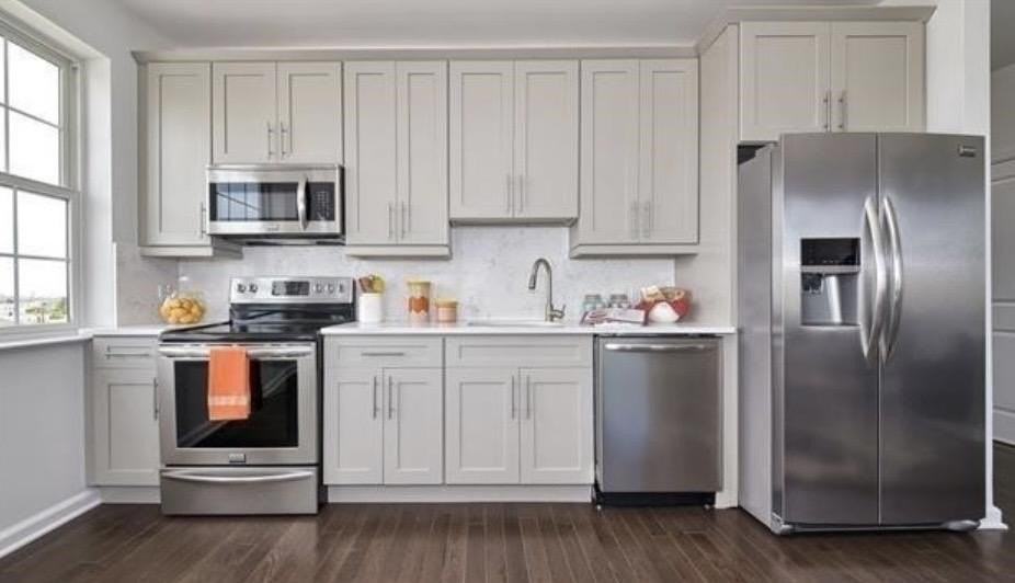 304 Broadway #401 - Photo 6 of 8