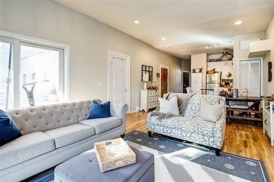 731 Park Ave #C - Photo 4 of 15